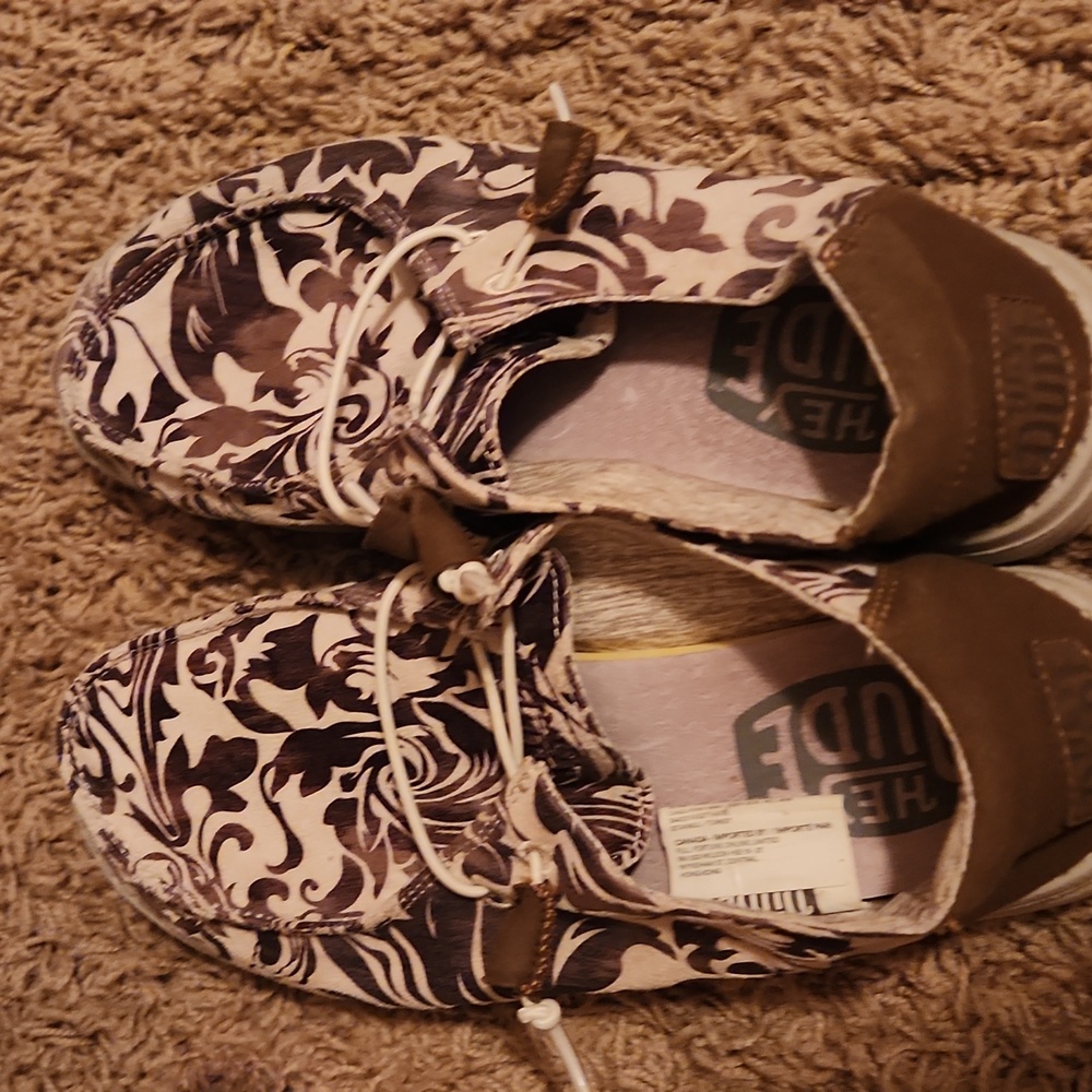 Hey Dude Patterned Casual Slip-on Shoes Womans Size 7 - Picture 4 of 15